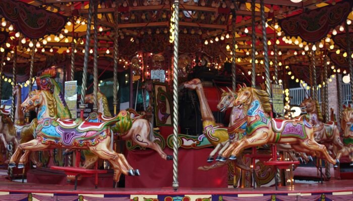 carousel, merry-go-round, roundabout-878782.jpg